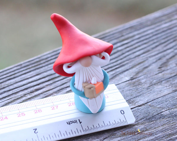 Gnome with pumpkin pie- miniature garden gnome figure - Jones