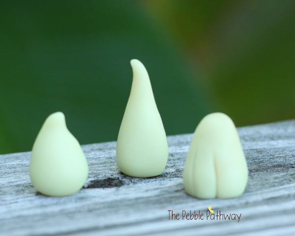 Set of 3 glow in the dark miniature ghosts - ThePebblePathway