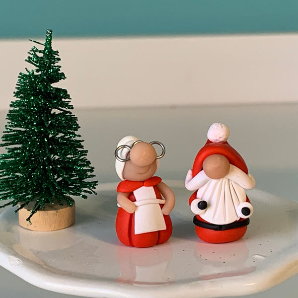 Itty bitty misses  santa gnome - a teeny weeny Mrs Santa Claus to celebrate christmas - ThePebblePathway